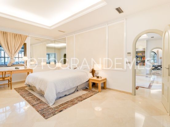 Comprar villa de 6 dormitorios en Zona D | Noll Sotogrande