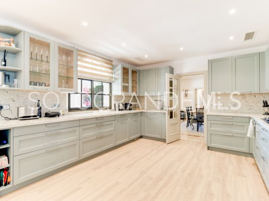 Comprar villa de 6 dormitorios en Zona D | Noll Sotogrande