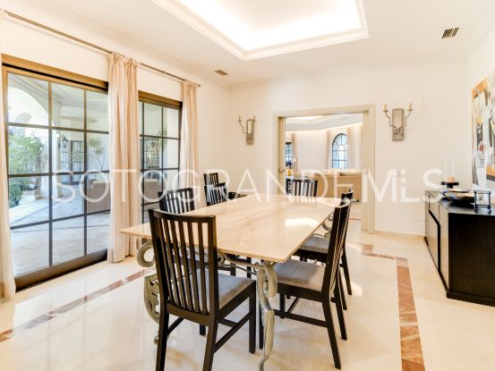 Comprar villa de 6 dormitorios en Zona D | Noll Sotogrande