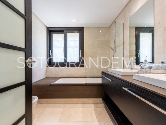 Hacienda de Valderrama 2 bedrooms duplex penthouse for sale | Noll Sotogrande