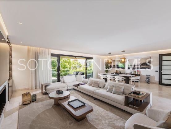 Atico duplex en venta en Hacienda de Valderrama con 4 dormitorios | Noll Sotogrande