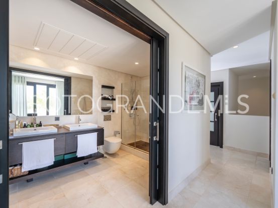 Atico duplex en venta en Hacienda de Valderrama con 4 dormitorios | Noll Sotogrande