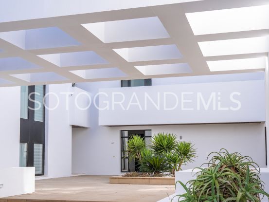 Atico duplex en venta en Hacienda de Valderrama con 4 dormitorios | Noll Sotogrande