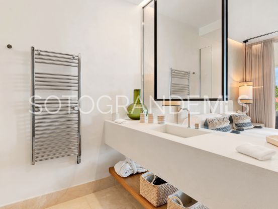 Se vende villa en Zona L con 5 dormitorios | Noll Sotogrande
