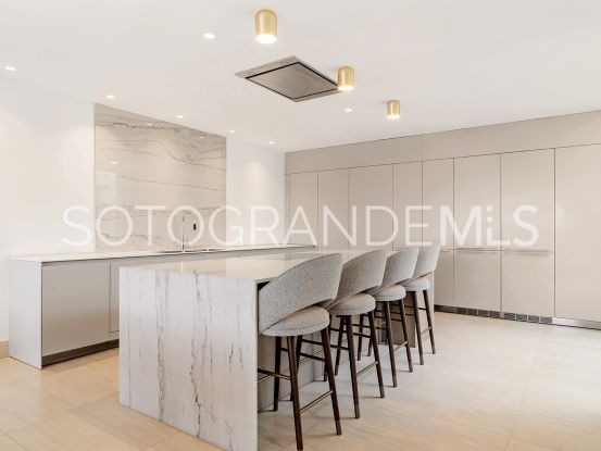 Se vende villa en Zona L con 5 dormitorios | Noll Sotogrande