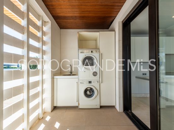 Duplex penthouse for sale in Hacienda de Valderrama with 4 bedrooms | Noll Sotogrande