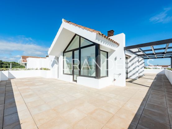 Duplex penthouse for sale in Hacienda de Valderrama with 4 bedrooms | Noll Sotogrande