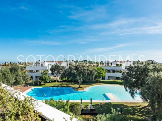 Duplex penthouse for sale in Hacienda de Valderrama with 4 bedrooms | Noll Sotogrande