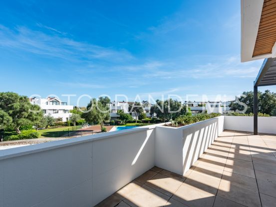 Duplex penthouse for sale in Hacienda de Valderrama with 4 bedrooms | Noll Sotogrande