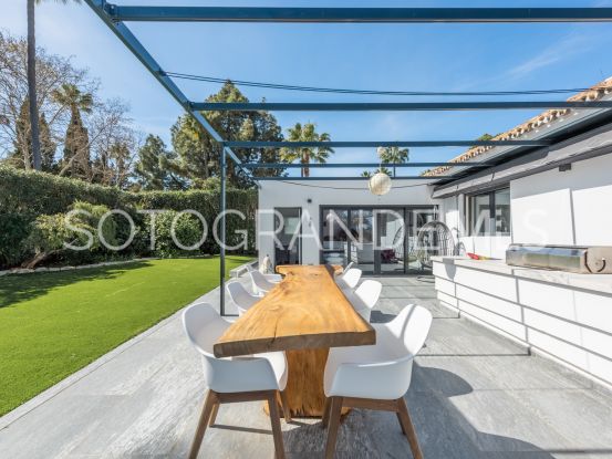 Se vende villa en Reyes y Reinas con 6 dormitorios | Noll Sotogrande
