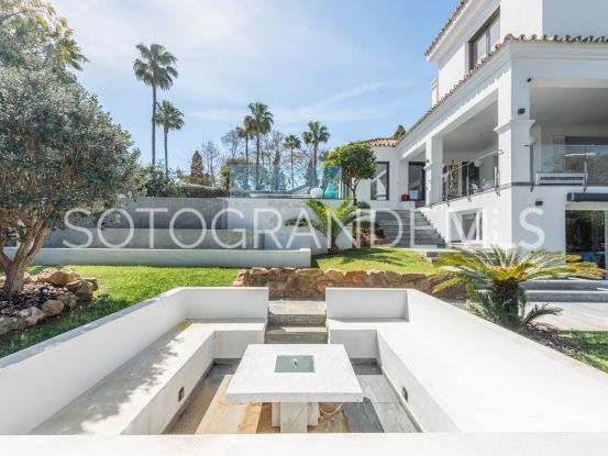 Se vende villa en Reyes y Reinas con 6 dormitorios | Noll Sotogrande