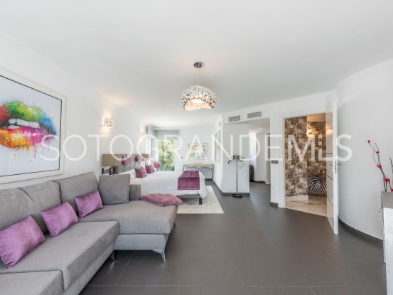 Se vende villa en Reyes y Reinas con 6 dormitorios | Noll Sotogrande