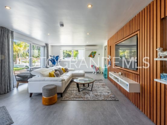 Se vende villa en Reyes y Reinas con 6 dormitorios | Noll Sotogrande