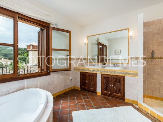 For sale 6 bedrooms villa in Zona F | Noll Sotogrande