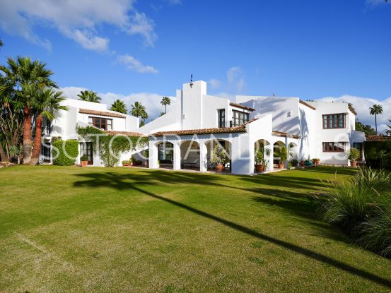 Villa en venta en Reyes y Reinas de 5 dormitorios | Noll Sotogrande