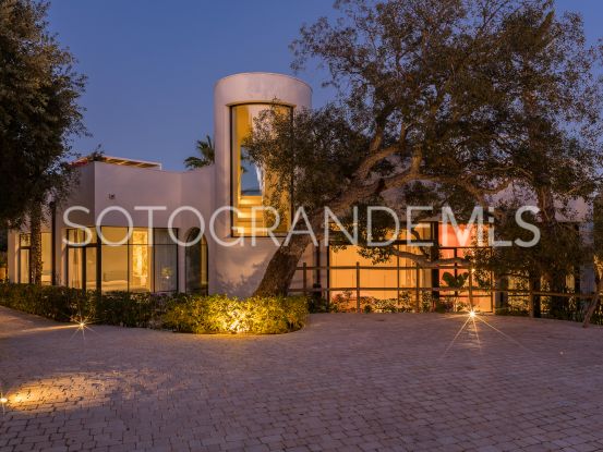 Villa en venta en Zona G de 6 dormitorios | Noll Sotogrande