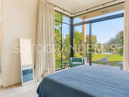 Villa en venta en Zona G de 6 dormitorios | Noll Sotogrande