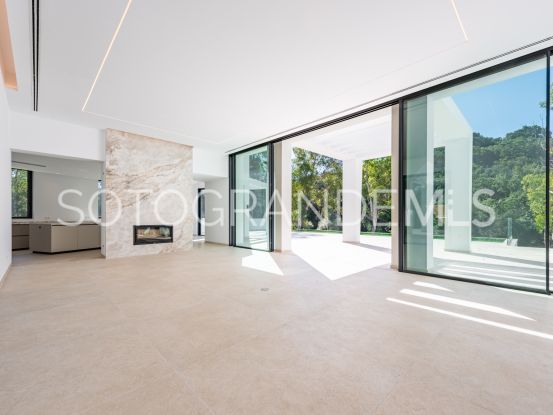 Zona F 5 bedrooms villa for sale | Noll Sotogrande