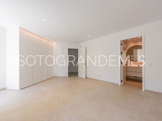 Zona F 5 bedrooms villa for sale | Noll Sotogrande