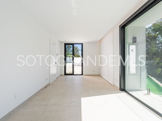 Zona F 5 bedrooms villa for sale | Noll Sotogrande