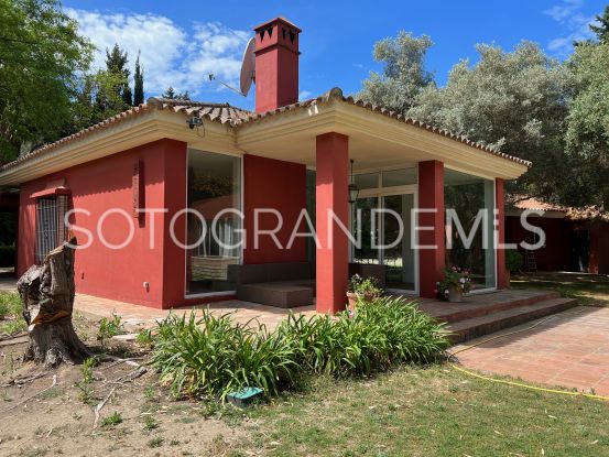 Comprar bungalow con 4 dormitorios en Reyes y Reinas, Sotogrande Costa | Noll Sotogrande