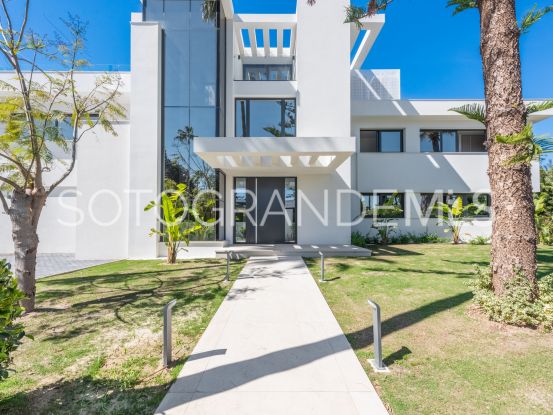 Se vende villa en Reyes y Reinas con 5 dormitorios | Noll Sotogrande