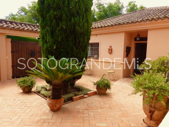 Villa with 6 bedrooms for sale in Zona D | Noll Sotogrande