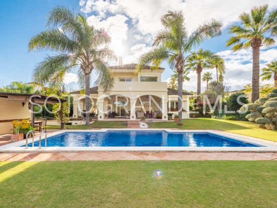 Villa for sale in Zona B with 3 bedrooms | Noll Sotogrande