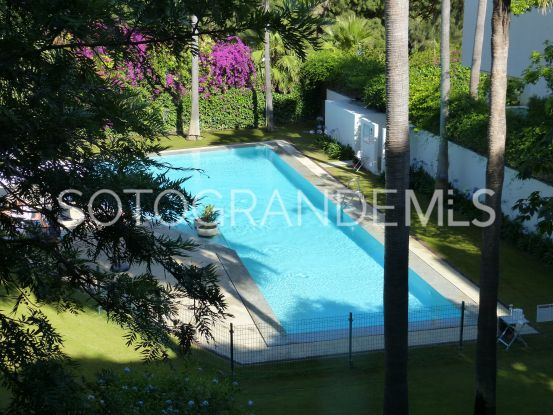 Buy apartment in Polo Gardens with 4 bedrooms | Noll Sotogrande