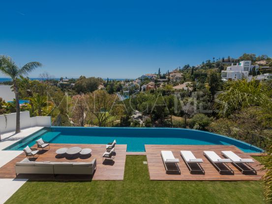 For sale villa with 6 bedrooms in El Herrojo, Benahavis | Marbella Hills Homes