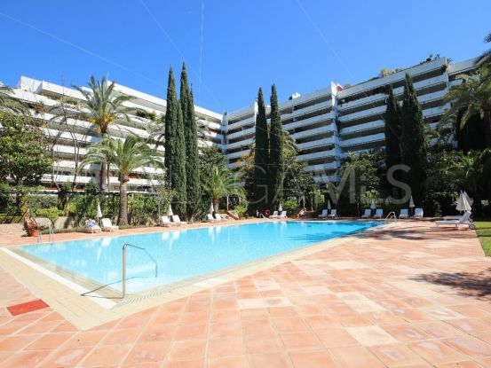 Apartment with 3 bedrooms for sale in Don Gonzalo, Marbella | Marbella Hills Homes