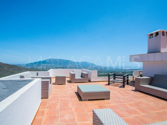 Comprar atico duplex en La Mairena de 2 dormitorios | Marbella Hills Homes