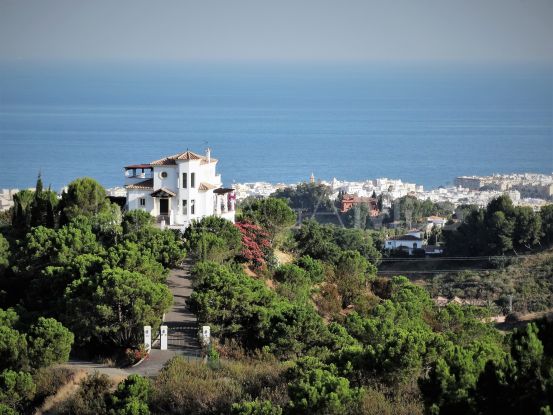 Comprar villa en Los Reales - Sierra Estepona de 4 dormitorios | Marbella Hills Homes