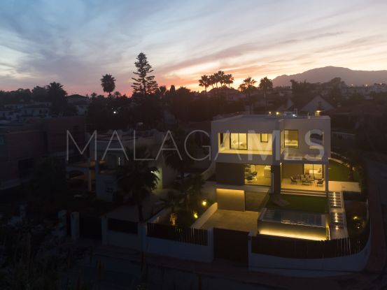 Villa en venta en Costalita, Estepona | Marbella Hills Homes