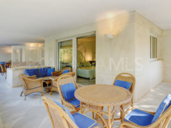 Comprar apartamento de 5 dormitorios en Don Gonzalo, Marbella | Marbella Hills Homes