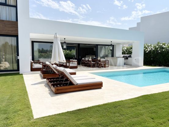 Comprar villa en El Paraiso con 6 dormitorios | Marbella Hills Homes