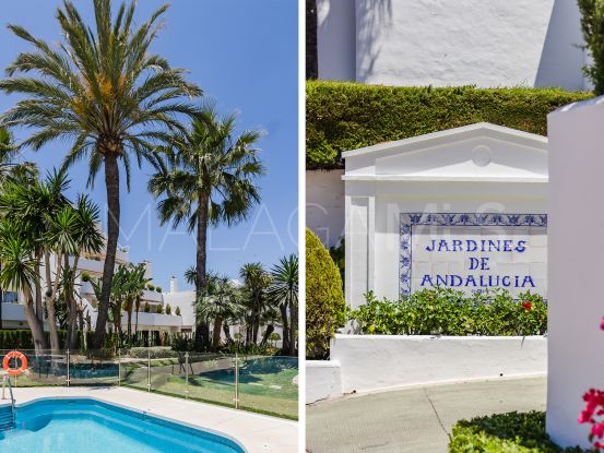 Apartamento a la venta en Jardines de Andalucia con 3 dormitorios | Marbella Hills Homes