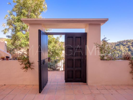 Comprar adosado de 3 dormitorios en El Casar, Benahavis | Marbella Hills Homes