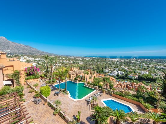 Atico duplex a la venta con 3 dormitorios en Les Belvederes | Marbella Hills Homes
