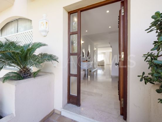 For sale town house in Estepona with 4 bedrooms | Marbella Hills Homes