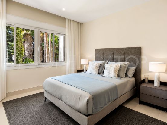 Fabulous 3 bedroom beachfront apartment with sea views in Bahia del Velerin - New Golden Mile - Estepona