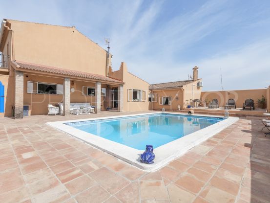 Comprar casa con 6 dormitorios en Almaden de la Plata | Seville Sotheby’s International Realty