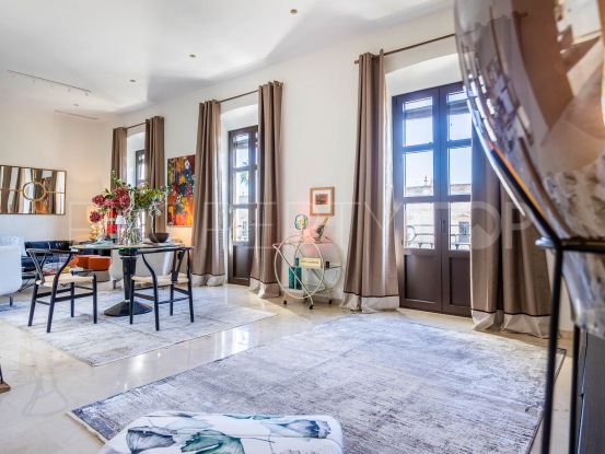 Timeless penthouse with terrace and breathtaking views of the Real Alcázar of Seville