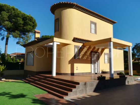 Detached villa in Isla Cristina with tourist license