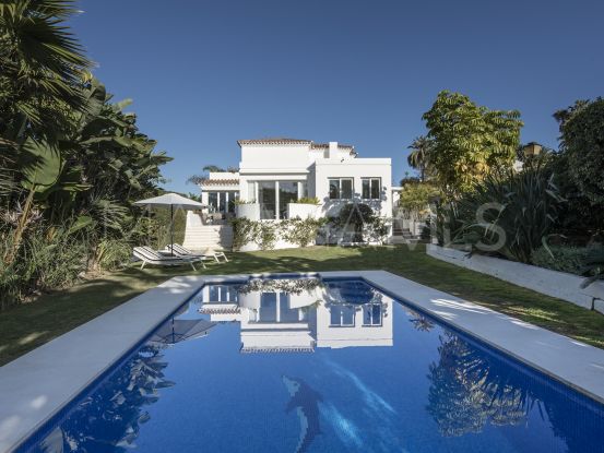Villa en venta en Los Naranjos Golf con 4 dormitorios | LIBEHOMES