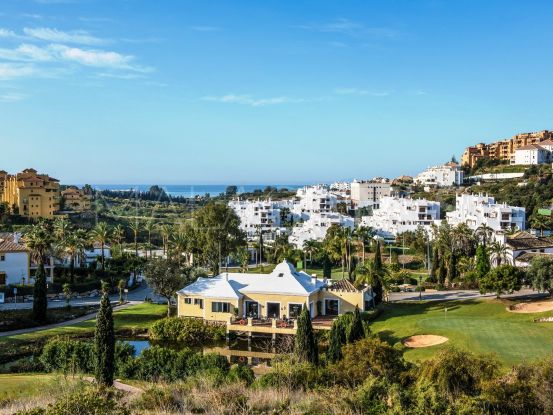 For sale 2 bedrooms apartment in New Golden Mile, Estepona | Marbella Maison