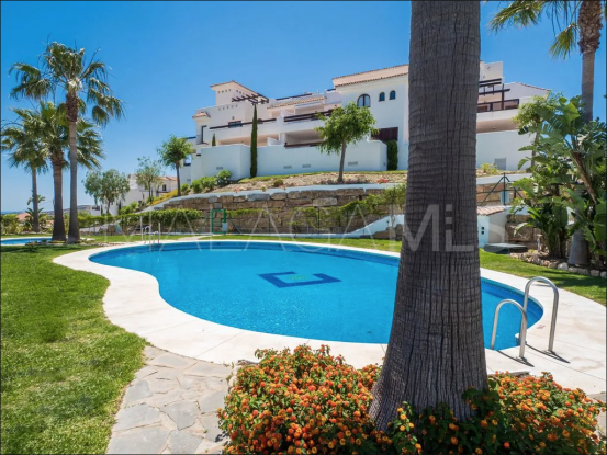 Apartment for sale in Doña Julia with 3 bedrooms | DeLuxEstates