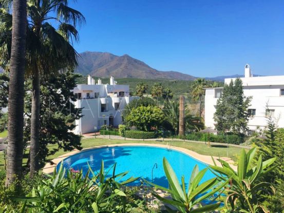 Comprar apartamento planta baja en Estepona Golf | DeLuxEstates