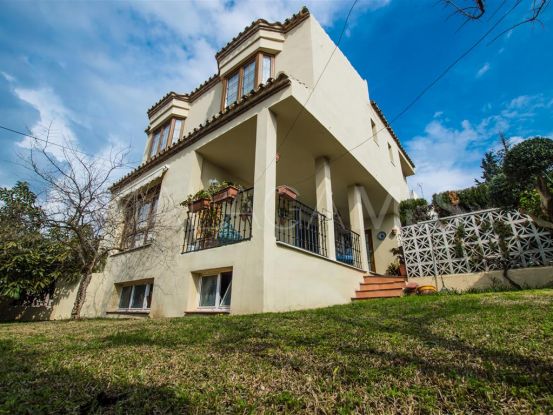 Nueva Andalucia 4 bedrooms villa for sale | DeLuxEstates