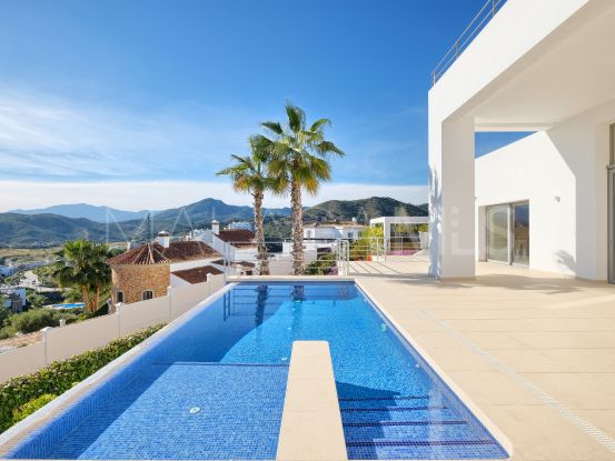 Villa de 4 dormitorios a la venta en Puerto del Capitan | Real Estate Ivar Dahl